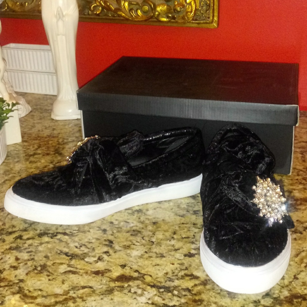 Wendy Williams Sneakers - Picture 3 of 7